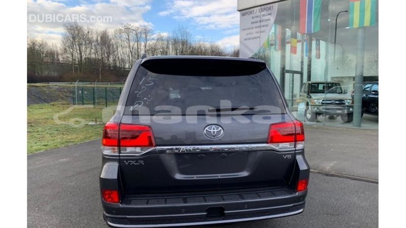 Big with watermark toyota land cruiser abhasia import dubai 3494