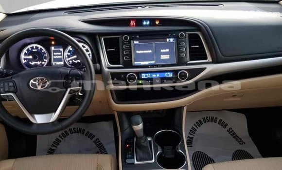 Buy Import Toyota Highlander White Car in Import - Dubai in Abhasia Buy Import Toyota Highlander White Car in Import - Dubai in Abhasia