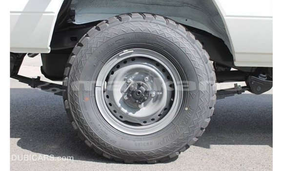 Buy Import Toyota Land Cruiser White Car in Import - Dubai in Abhasia Buy Import Toyota Land Cruiser White Car in Import - Dubai in Abhasia