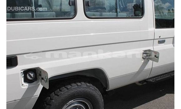 Buy Import Toyota Land Cruiser White Car in Import - Dubai in Abhasia Buy Import Toyota Land Cruiser White Car in Import - Dubai in Abhasia