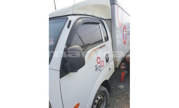 Buy Import Kia Carens White Car in Import - Dubai in Abhasia Buy Import Kia Carens White Car in Import - Dubai in Abhasia