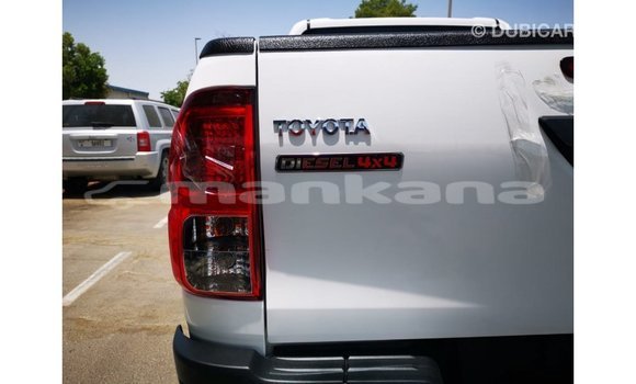 Buy Import Toyota Hilux White Car in Import - Dubai in Abhasia Buy Import Toyota Hilux White Car in Import - Dubai in Abhasia