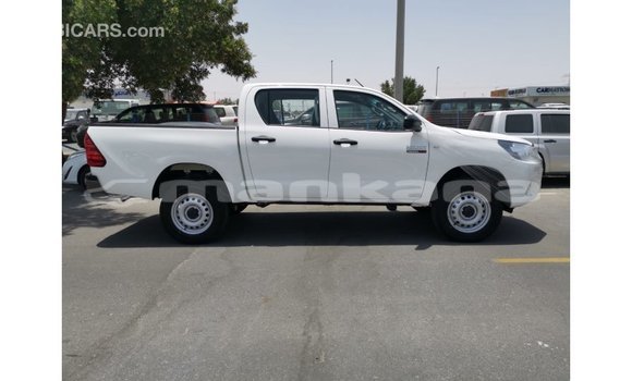 Buy Import Toyota Hilux White Car in Import - Dubai in Abhasia Buy Import Toyota Hilux White Car in Import - Dubai in Abhasia