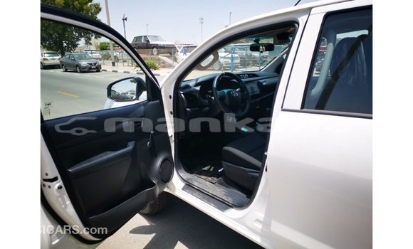 Buy Import Toyota Hilux White Car in Import - Dubai in Abhasia Buy Import Toyota Hilux White Car in Import - Dubai in Abhasia