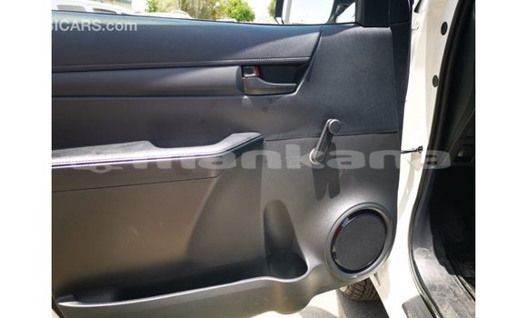 Buy Import Toyota Hilux White Car in Import - Dubai in Abhasia Buy Import Toyota Hilux White Car in Import - Dubai in Abhasia
