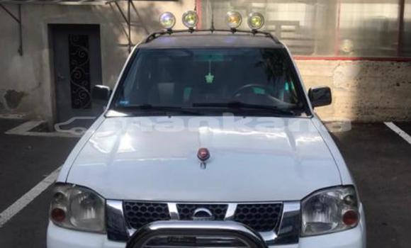 Buy Used Nissan Frontier White Car in Tbilisi in Tbilisi Buy Used Nissan Frontier White Car in Tbilisi in Tbilisi