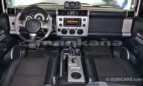 Buy Import Toyota FJ Cruiser White Car in Import - Dubai in Abhasia Buy Import Toyota FJ Cruiser White Car in Import - Dubai in Abhasia