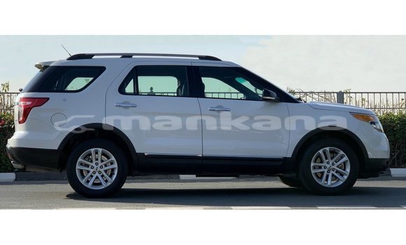 Buy Import Ford Explorer White Car in Import - Dubai in Abhasia Buy Import Ford Explorer White Car in Import - Dubai in Abhasia