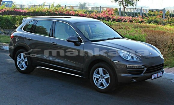 Buy Import Porsche Cayenne Brown Car in Import - Dubai in Abhasia