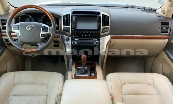 Buy Import Toyota Land Cruiser White Car in Import - Dubai in Abhasia Buy Import Toyota Land Cruiser White Car in Import - Dubai in Abhasia