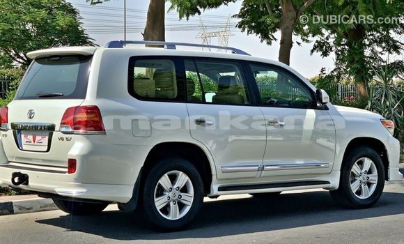 Buy Import Toyota Land Cruiser White Car in Import - Dubai in Abhasia Buy Import Toyota Land Cruiser White Car in Import - Dubai in Abhasia