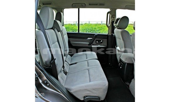 Buy Import Mitsubishi Pajero Brown Car in Import - Dubai in Abhasia Buy Import Mitsubishi Pajero Brown Car in Import - Dubai in Abhasia