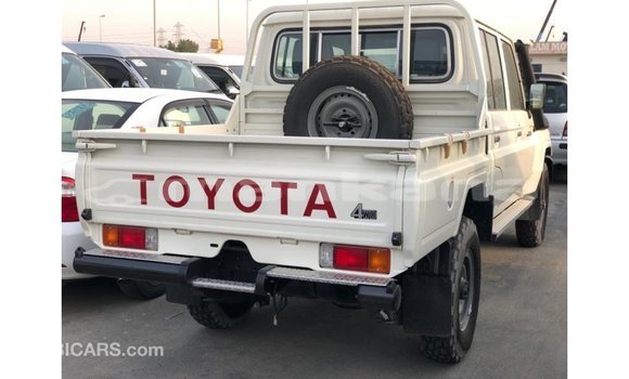 Buy Import Toyota Land Cruiser White Car in Import - Dubai in Abhasia Buy Import Toyota Land Cruiser White Car in Import - Dubai in Abhasia