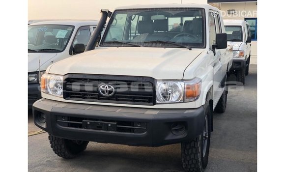 Buy Import Toyota Land Cruiser White Car in Import - Dubai in Abhasia Buy Import Toyota Land Cruiser White Car in Import - Dubai in Abhasia