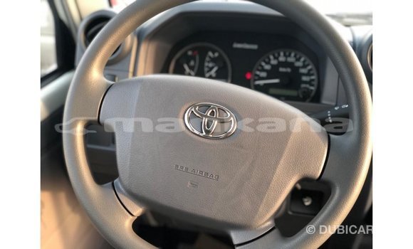 Buy Import Toyota Land Cruiser White Car in Import - Dubai in Abhasia Buy Import Toyota Land Cruiser White Car in Import - Dubai in Abhasia