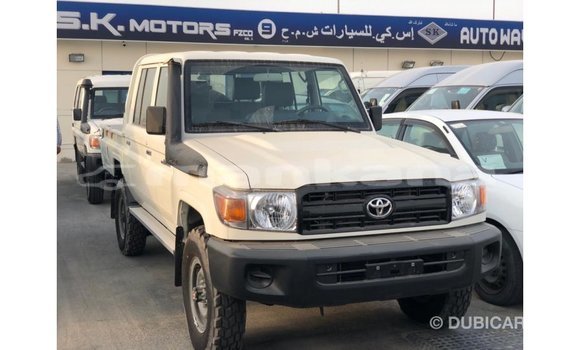 Buy Import Toyota Land Cruiser White Car in Import - Dubai in Abhasia Buy Import Toyota Land Cruiser White Car in Import - Dubai in Abhasia