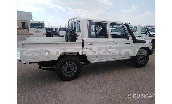 Buy Import Toyota Land Cruiser White Car in Import - Dubai in Abhasia Buy Import Toyota Land Cruiser White Car in Import - Dubai in Abhasia