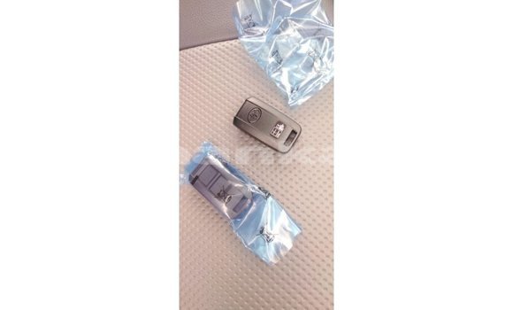 Buy Import Toyota Land Cruiser White Car in Import - Dubai in Abhasia Buy Import Toyota Land Cruiser White Car in Import - Dubai in Abhasia