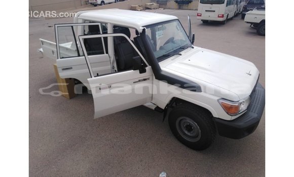 Buy Import Toyota Land Cruiser White Car in Import - Dubai in Abhasia Buy Import Toyota Land Cruiser White Car in Import - Dubai in Abhasia
