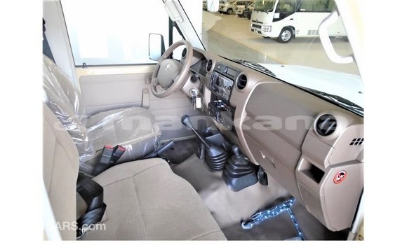 Buy Import Toyota Land Cruiser Beige Car in Import - Dubai in Abhasia Buy Import Toyota Land Cruiser Beige Car in Import - Dubai in Abhasia