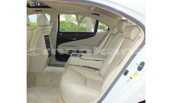 Buy Import Lexus LS White Car in Import - Dubai in Abhasia Buy Import Lexus LS White Car in Import - Dubai in Abhasia
