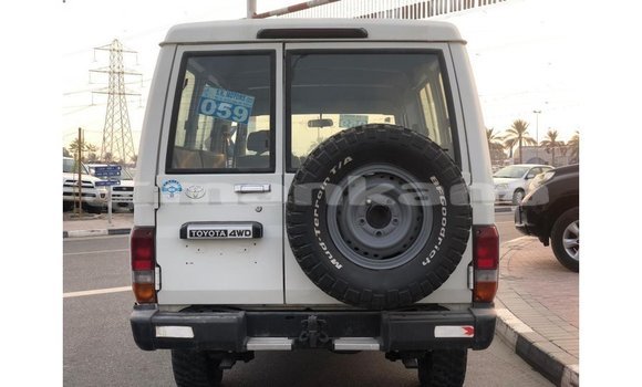 Buy Import Toyota Land Cruiser White Car in Import - Dubai in Abhasia Buy Import Toyota Land Cruiser White Car in Import - Dubai in Abhasia