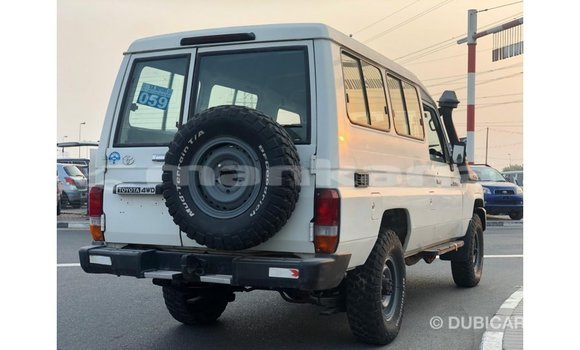 Buy Import Toyota Land Cruiser White Car in Import - Dubai in Abhasia Buy Import Toyota Land Cruiser White Car in Import - Dubai in Abhasia