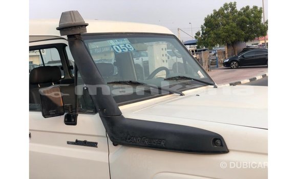 Buy Import Toyota Land Cruiser White Car in Import - Dubai in Abhasia Buy Import Toyota Land Cruiser White Car in Import - Dubai in Abhasia