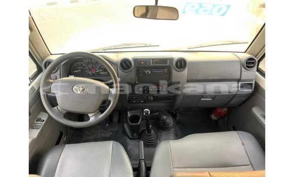 Buy Import Toyota Land Cruiser White Car in Import - Dubai in Abhasia Buy Import Toyota Land Cruiser White Car in Import - Dubai in Abhasia
