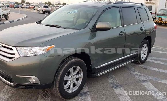 Buy Import Toyota Highlander Green Car in Import - Dubai in Abhasia Buy Import Toyota Highlander Green Car in Import - Dubai in Abhasia