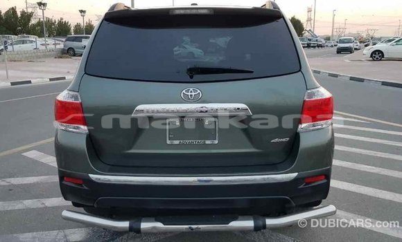 Buy Import Toyota Highlander Green Car in Import - Dubai in Abhasia Buy Import Toyota Highlander Green Car in Import - Dubai in Abhasia