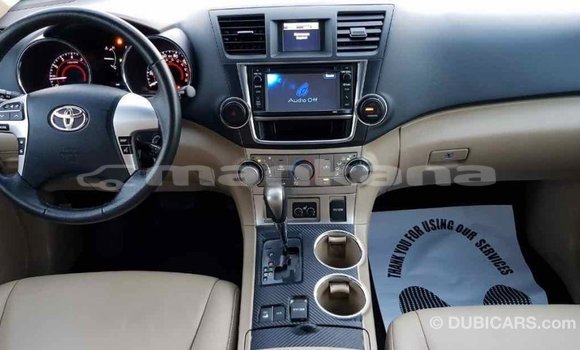 Buy Import Toyota Highlander Green Car in Import - Dubai in Abhasia Buy Import Toyota Highlander Green Car in Import - Dubai in Abhasia
