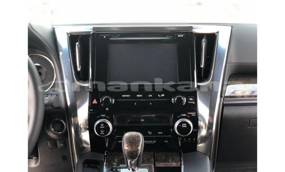 Buy Import Toyota Alphard White Car in Import - Dubai in Abhasia Buy Import Toyota Alphard White Car in Import - Dubai in Abhasia