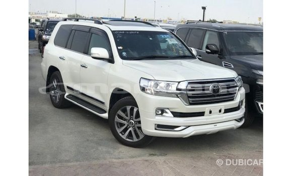 Buy Import Toyota Land Cruiser White Car in Import - Dubai in Abhasia Buy Import Toyota Land Cruiser White Car in Import - Dubai in Abhasia