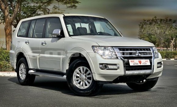 Buy Import Mitsubishi Pajero White Car in Import - Dubai in Abhasia