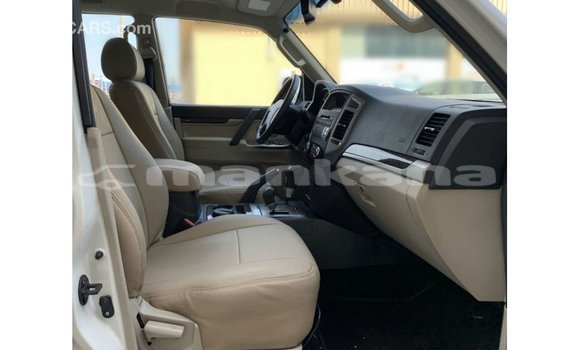 Buy Import Mitsubishi Pajero White Car in Import - Dubai in Abhasia Buy Import Mitsubishi Pajero White Car in Import - Dubai in Abhasia