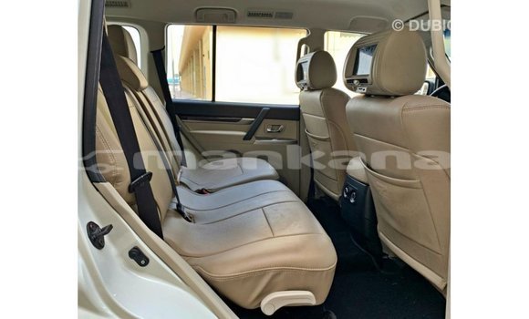 Buy Import Mitsubishi Pajero White Car in Import - Dubai in Abhasia Buy Import Mitsubishi Pajero White Car in Import - Dubai in Abhasia