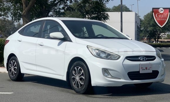 Buy Import Hyundai Accent White Car in Import - Dubai in Abhasia