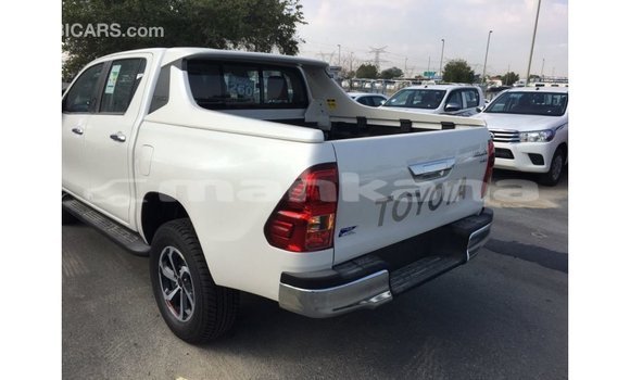 Buy Import Toyota Hilux White Car in Import - Dubai in Abhasia Buy Import Toyota Hilux White Car in Import - Dubai in Abhasia