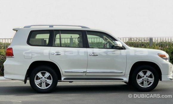 Buy Import Toyota Land Cruiser White Car in Import - Dubai in Abhasia Buy Import Toyota Land Cruiser White Car in Import - Dubai in Abhasia