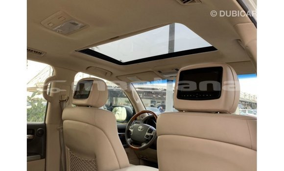 Buy Import Toyota Land Cruiser White Car in Import - Dubai in Abhasia Buy Import Toyota Land Cruiser White Car in Import - Dubai in Abhasia