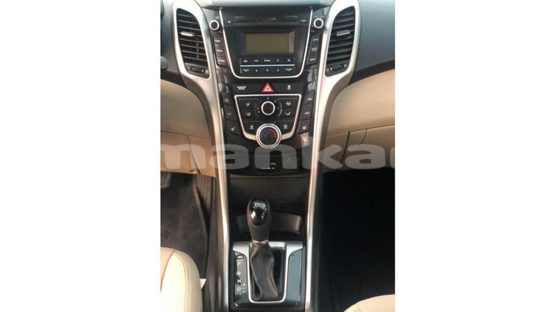 Big with watermark hyundai elantra abhasia import dubai 3665