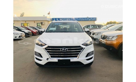 Buy Import Hyundai Tucson White Car in Import - Dubai in Abhasia Buy Import Hyundai Tucson White Car in Import - Dubai in Abhasia