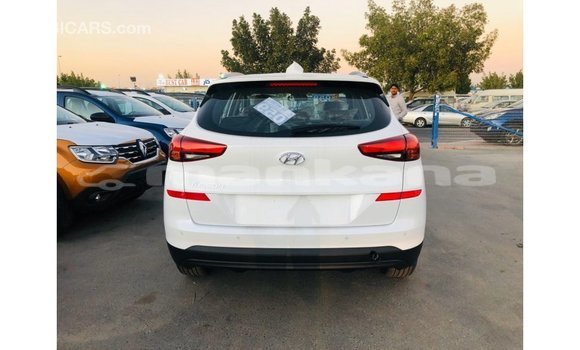 Buy Import Hyundai Tucson White Car in Import - Dubai in Abhasia Buy Import Hyundai Tucson White Car in Import - Dubai in Abhasia