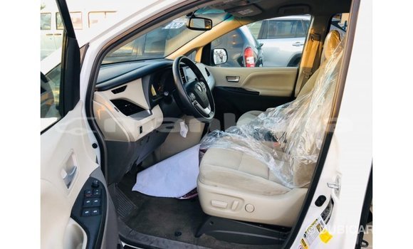 Buy Import Toyota Sienna White Car in Import - Dubai in Abhasia Buy Import Toyota Sienna White Car in Import - Dubai in Abhasia