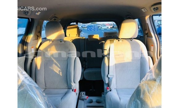 Buy Import Toyota Sienna White Car in Import - Dubai in Abhasia Buy Import Toyota Sienna White Car in Import - Dubai in Abhasia