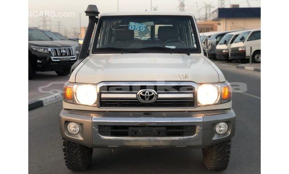Buy Import Toyota Land Cruiser White Car in Import - Dubai in Abhasia Buy Import Toyota Land Cruiser White Car in Import - Dubai in Abhasia
