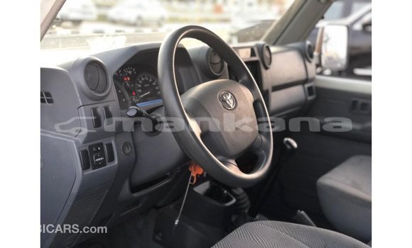 Buy Import Toyota Land Cruiser White Car in Import - Dubai in Abhasia Buy Import Toyota Land Cruiser White Car in Import - Dubai in Abhasia