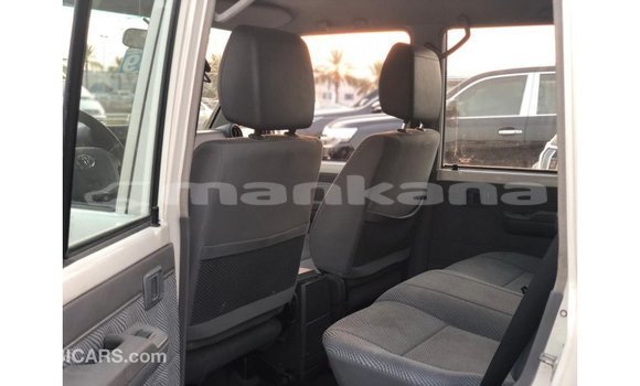 Buy Import Toyota Land Cruiser White Car in Import - Dubai in Abhasia Buy Import Toyota Land Cruiser White Car in Import - Dubai in Abhasia