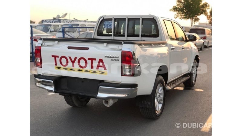 Big with watermark toyota hilux abhasia import dubai 3686